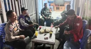 Wujudkan Pasar Rebo Aman dan Kondusif, Koramil 03/Ps. Rebo-Ciracas & Komduk Gelar Patroli/Siskamling Keliling