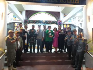 Siaga Nataru, Danramil 04/Jatiasih Pimpin Patroli Forkopimcam dan Komduk Amankan Gereja di Wilayah Jatiasih