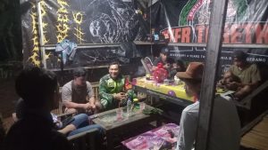 Patroli Humanis Koramil 05/Bantargebang, TNI–Polri bersama Komduk Jaga Khidmat Ibadah Natal dan Keamanan Warga