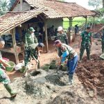 Bukti Nyata Manunggal TNI Bersama Rakyat, Koramil 06 Setu Renovasi Jembatan Gantung Manggala Penghubung Dua Kecamatan