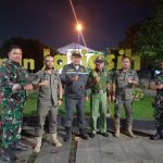 Patroli Malam bersama Tiga Pilar, Koramil 04/Jatiasih Pastikan Kamtibmas Kondusif Jelang Tahun Baru 2026