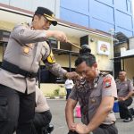 Kapolres Tanjung Perak Lantik 47 Personel Naik Pangkat