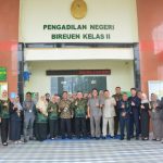 Ketua PT Banda Aceh Salurkan Bantuan Banjir ke 7 Pengadilan