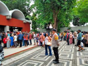 Tahun Baru 2026: Ribuan Wisatawan Padati Pesisir Kenjeran Surabaya