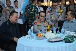 Dansat Brimob Dampingi Kapolda Sumsel Pantau Malam Tahun Baru 2026 Secara Daring