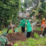 Matraman Menghijau: Koramil 02 Tanam 121 Pohon dan Bersihkan Sungai