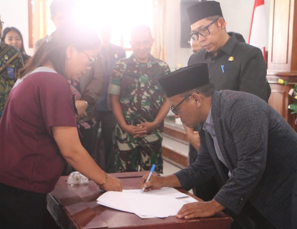 Pemkab dan DPRD Taput Sepakati Alih Pungsi Lahan TPA Untuk Hunian Tetap Pascabencanaen