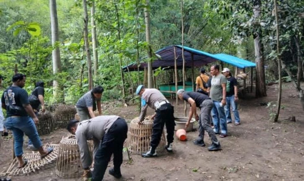 Polres Ponorogo Sikat 12 Tersangka Judi: Sabung Ayam hingga Online