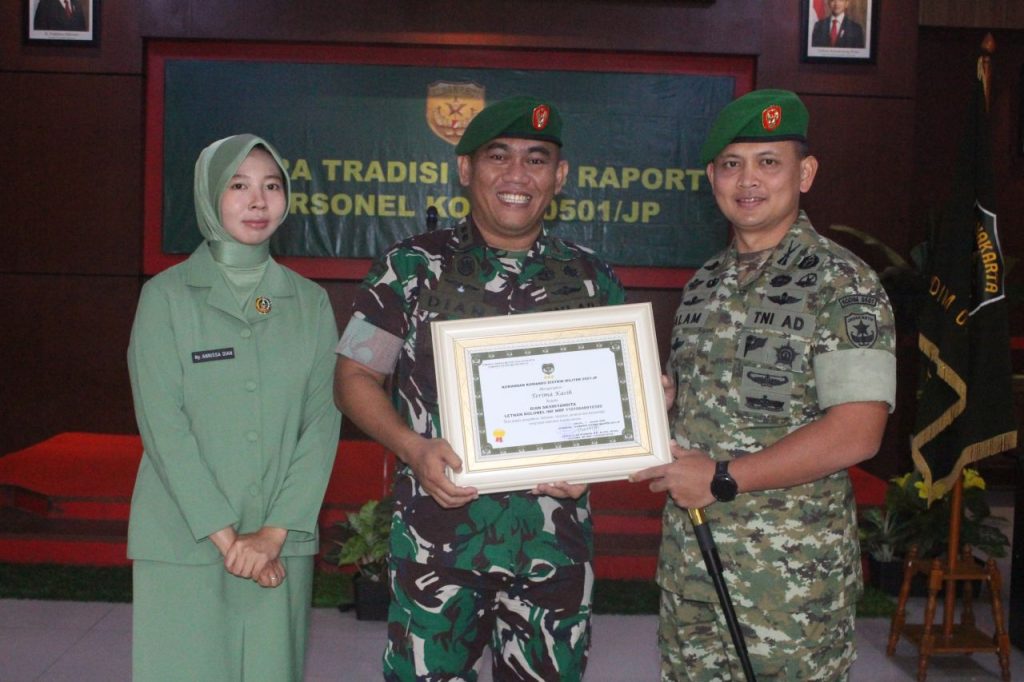 Penuh Khidmat Kodim 0501/JP Melepas Kasdim 0501/JP yang Pindah Satuan