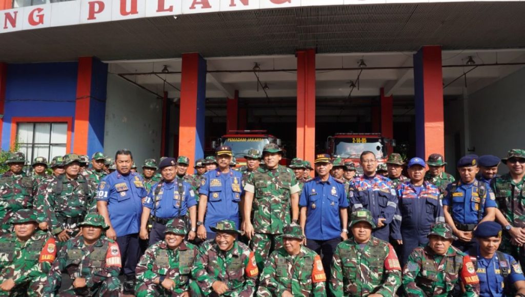 Kodim 0502/JU dan Damkar Kolaborasi Asah Skill Pemadaman