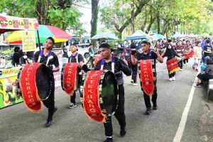 Drum Band Siswa Taruna Politeknik Penerbangan Makassar Meriahkan CFD Lanud Sultan Hasanuddin