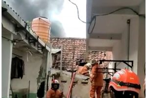 Gegara Petasan, Rumah di Manyar Sabrangan Kebakaran