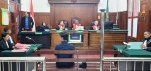 Sidang Terdakwa Jual Obat Tradisional dan Kosmetik Tanpa Izin di Surabaya