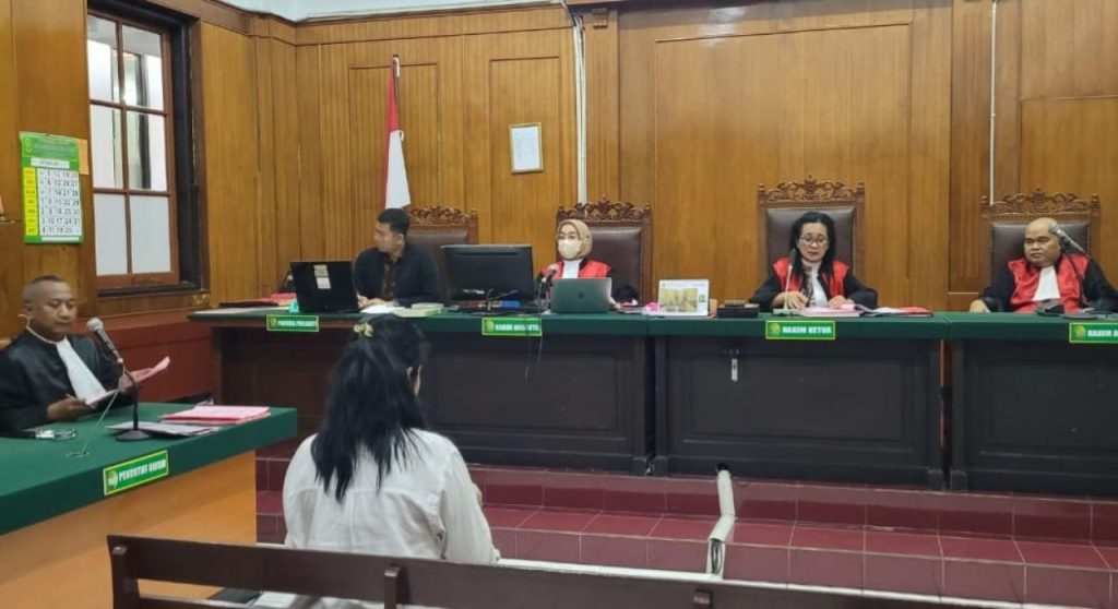 Sidang Penggelapan Rp 609 Juta: Staf HRD PT Artha Adipersada Didakwa Salahgunakan Kasbon untuk Bayar Pinjol