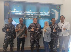 Rumkital Dr. Midiyato Suratani Berikan Paket Lebaran dan Gelar Bazar Sembako Murah Untuk Personel Serta Keluarga Pasien