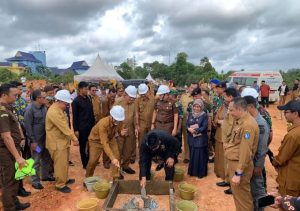 Karumkital Dr. Midiyato Suratani Hadiri Peletakan Batu Pertama Pembangunan RSKJKO Engku Haji Daud