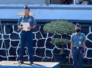 Wakabin Sampaikan Amanat Kasal Pada Upacara Bendera di Rumkital Dr. Midiyato Suratani