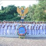 Jelang Hari Dharma Samudera Tahun 2024, Danlanal Lhokseumawe Pimpin Upacara Ziarah dan Tabur Bunga