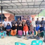 Dari Pulau Ke Pulau, Posal Jemaja Lanal Tarempa Berikan Sembako Lebaran