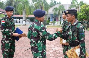 Lanal TBA Gelar Apel Khusus Penyerahan Hadiah Lomba