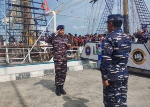 Danlanal Bintan Bersama FKPD Kepri Melepas Keberangkatan KRI Dewa Ruci Mengemban Misi Muhibah Budaya Jalur Rempah 2024