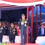 Panglima TNI Pimpin Upacara HUT Ke-79 TNI AL Di Perairan Teluk Jakarta