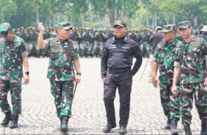 Pangdam Jaya Dampingi Panglima TNI, Saksikan Gladi Upacara Parade dan Defile HUT ke-79 TNI