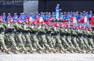 Jelang HUT TNI Ke 79, Ribuan Prajurit Dan Ratusan Kendaraan Tempur Korps Marinir Ikuti Gladi