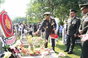 Pangdam Jaya Dampingi Panglima TNI Upacara Ziarah Nasional di TMPNU Kalibata