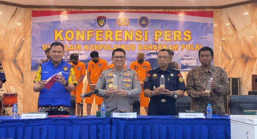 Ditpolair Polri Amankan Empat Tersangka Penyelundupan 134 Ribu Baby Lobster di Banten, Negara Dirugikan Rp 32,8 M
