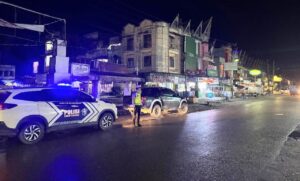 Nyalakan Blue Light Pantau Keamanan Arus Lalu Lintas di Malam Hari di Kabupaten Toba