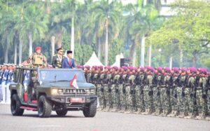 Dankormar Beserta Ribuan Prajurit Marinir Ikuti Acara Puncak HUT Ke 79 TNI Di Monas