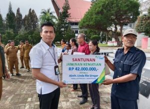 12 Ahli Waris Telah Menerima Santunan Jaminan Kematian Sebesar Rp. 42.000.000,/Orang