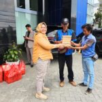 Jumat Berkah, BRI BO Dewi Sartika Tebar Manfaat dengan Berbagi Nasi
