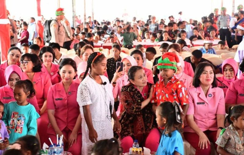 Ketua Umum Bhayangkari Rayakan Natal Bersama Korban Erupsi Gunung Lewotobi