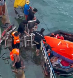 KN. Tanjung Datu-301 Selamatkan MT Silver Sincere