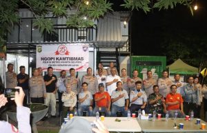 Ngopi Kamtibmas di Pos Satkamling RW 14 Pondok Pinang: Membangun Sinergi dan Keamanan Bersama Masyarakat