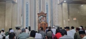 Kapolsek Ciputat Timur Gelar Jum’at Keliling, Angkat Isu Kenakalan Remaja di Masjid Nurul Qomar