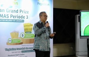 Ngadenan Serahkan Hadiah Grand Prize Badai Emas Periode 3 di Festival Ramadan Kota Depok