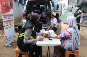 PRIHAL : Pelayanan Kesehatan untuk Warga Terdampak Banjir Kali Ciliwung