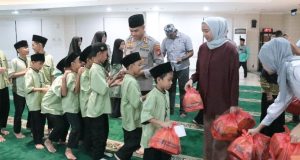Polres Metro Jakarta Pusat Gelar Buka Puasa Bersama dan Santunan Anak Yatim