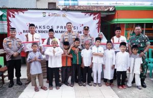 Wakapolda Metro Jaya Gelar Bakti Sosial di Yayasan Domyadhu Lebak Bulus, Jakarta Selatan