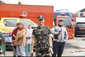 Dandim 0507/Bekasi Tinjau Lokasi Pengungsian Korban Banjir di BNPB Jatiasih dan Koramil 04/Jatiasih