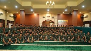 Panglima Kodam Jaya dan Ketua Persit KCK Daerah Jaya Gelar Buka Puasa Bersama di Batalyon Arhanud 6/BAY