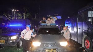 4 Polisi Luka Bakar Sebelum Pembubaran Massa Aksi di DPR RI