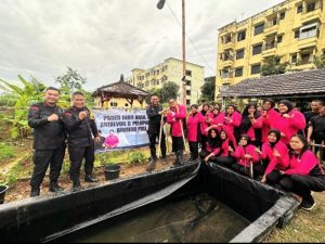 Komandan Batalyon D Pelopor Brimob Polda Metro Jaya Panen Ikan Lele dan Gelar Buka Puasa Bersama Masyarakat