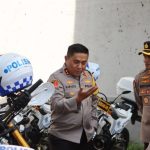 Kapolres Metro Bekasi Dampingi Kapolda dan Wakapolda Metro Jaya Tinjau Arus Balik di Pospam KM 25B Tol Jakarta-Cikampek
