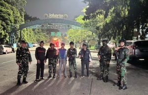 Tingkatkan Kamtibmas, Danramil 03/Pasar Rebo, Ciracas Pimpin Patroli Malam