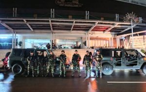 Antisipasi Guantibmas, Koramil 03/Pasar Rebo, Ciracas Giat Patroli Malam