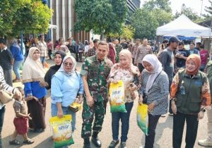 Kodim 0502/Jakarta Utara Dampingi Pangdam Jaya dalam Kegiatan Sinergi TNI dan Bulog untuk Ketahanan Pangan